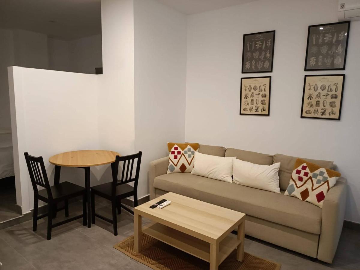 Complejo Pinta18 At1, At2 Y At3 Apartment Seville Exterior photo