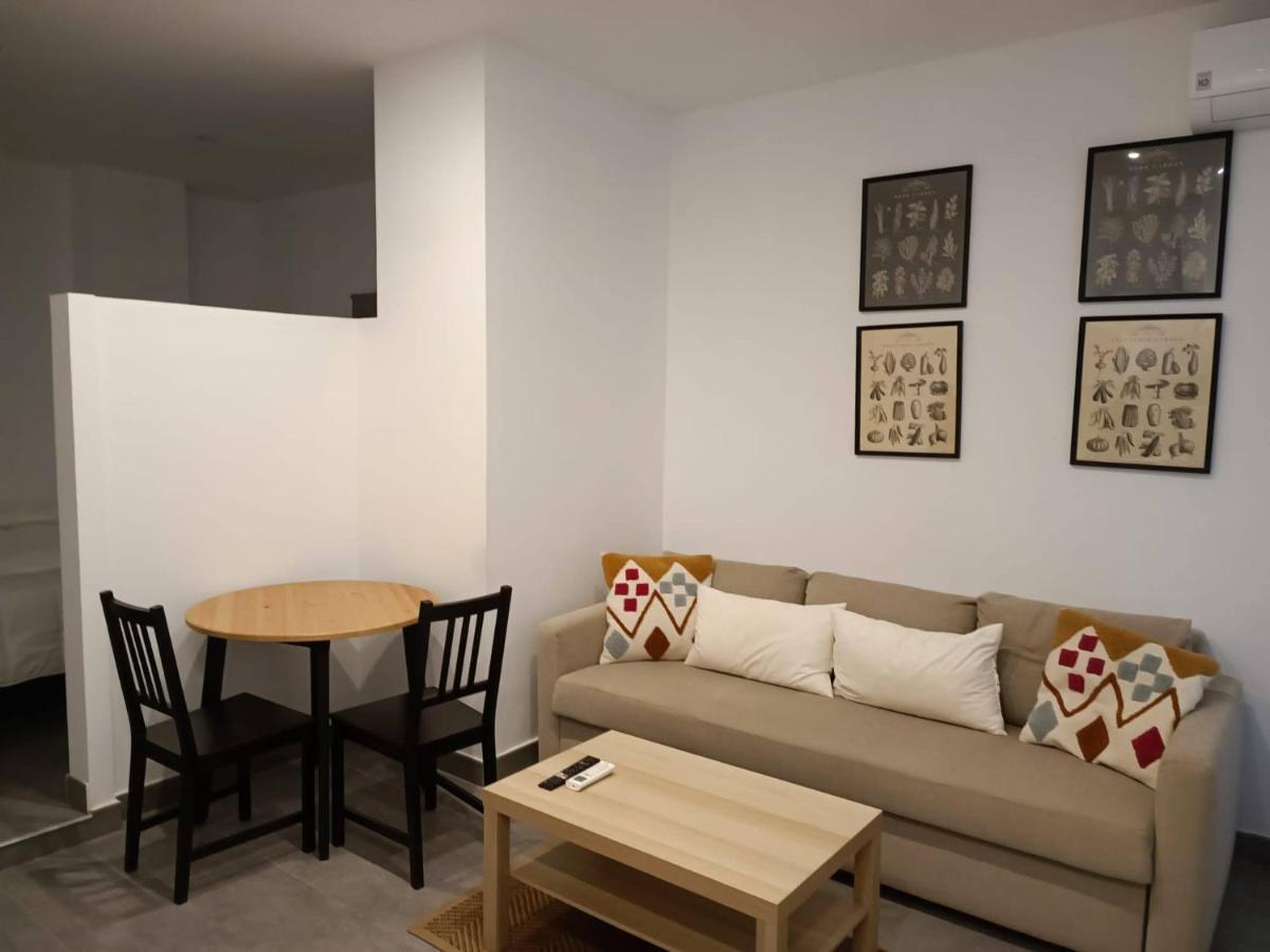 Complejo Pinta18 At1, At2 Y At3 Apartment Seville Exterior photo